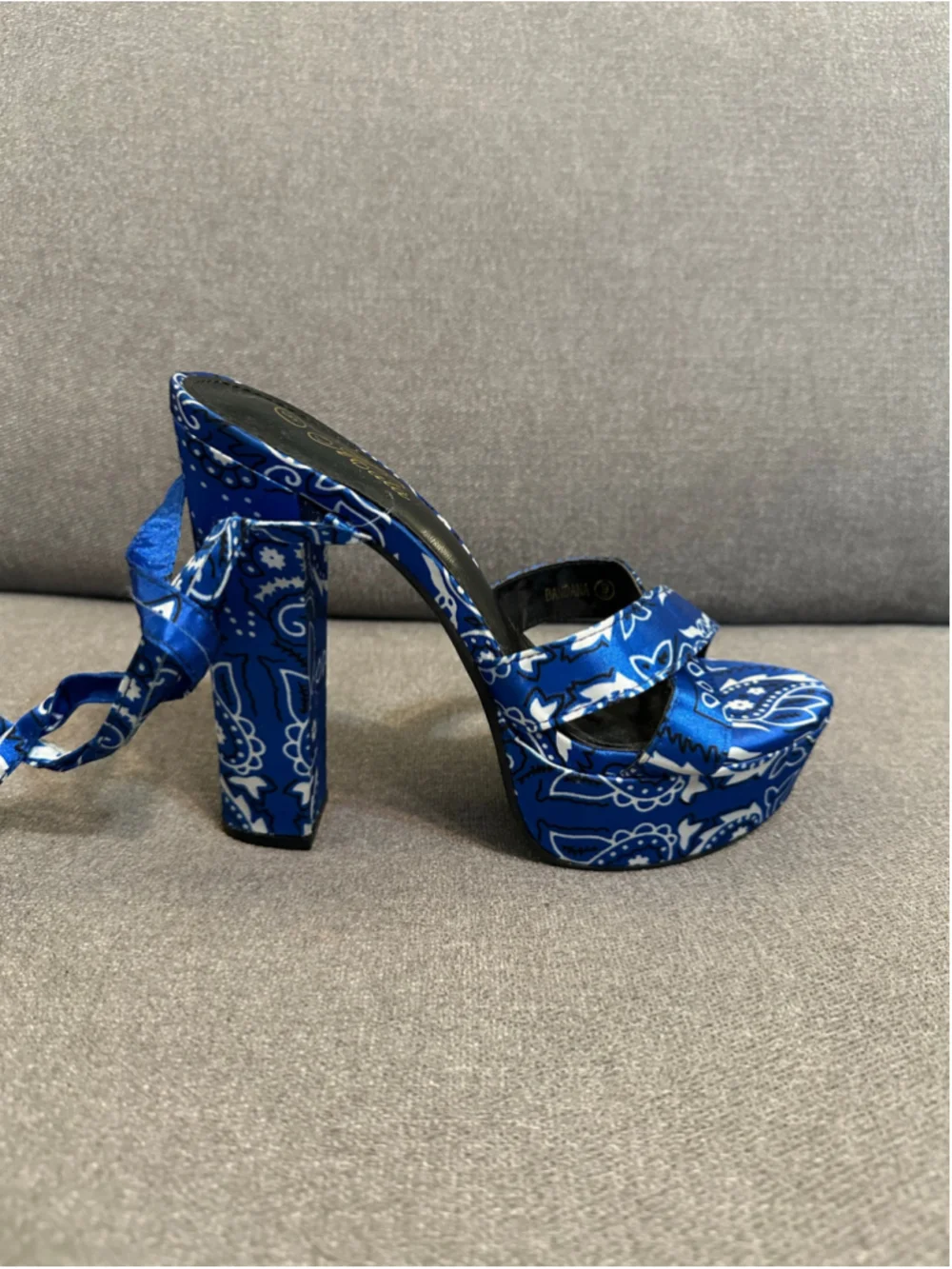 Hata Blue and White Bandana Print Platform Heels Size 9 Festival Exotic Dancer